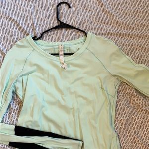 Lululemon top